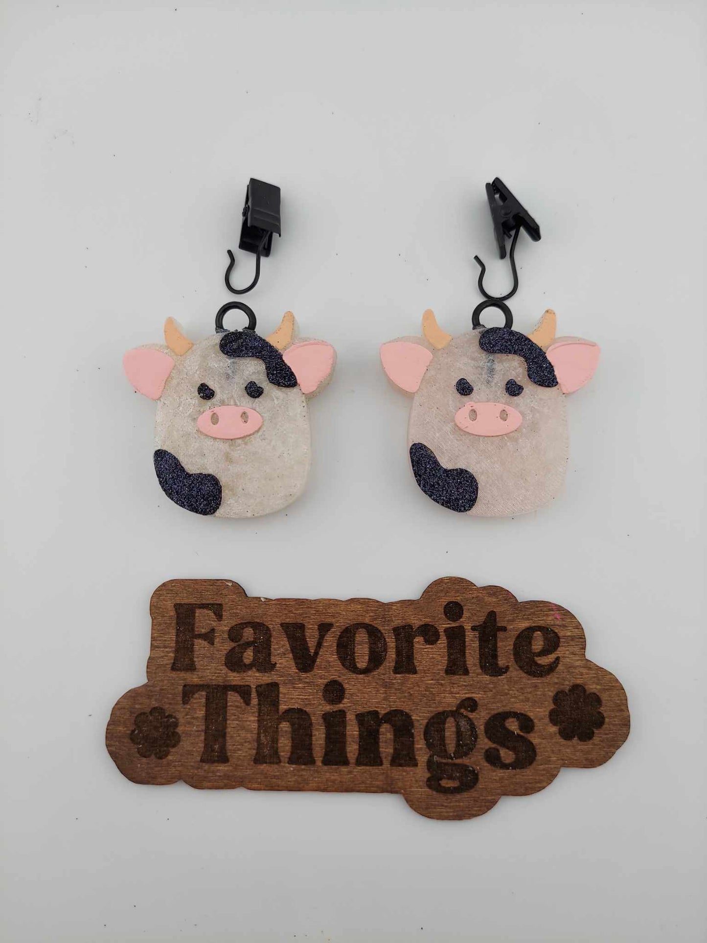 Cow Vent Clips