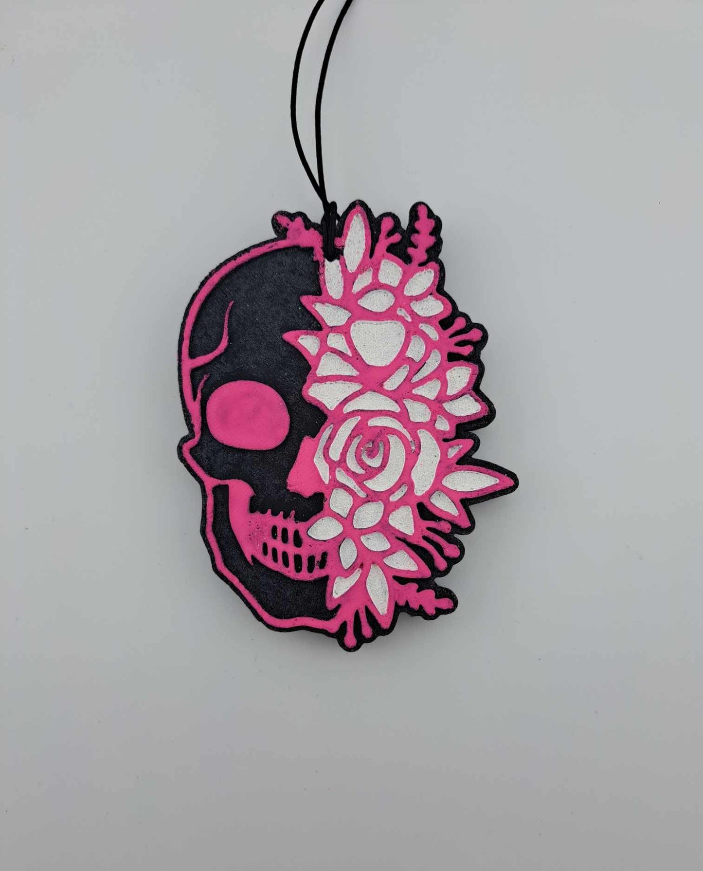 Black Skeleton Skull Freshie - White Flowers With Pink Trim