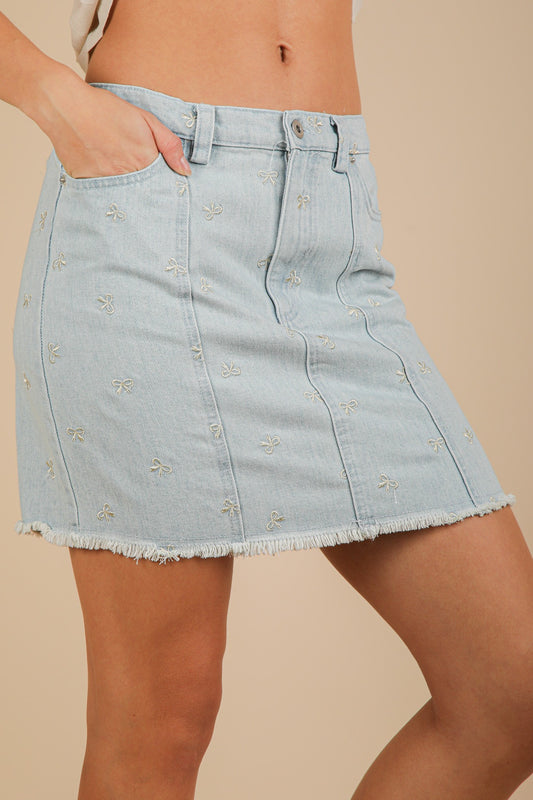 light denim bow skirt, front