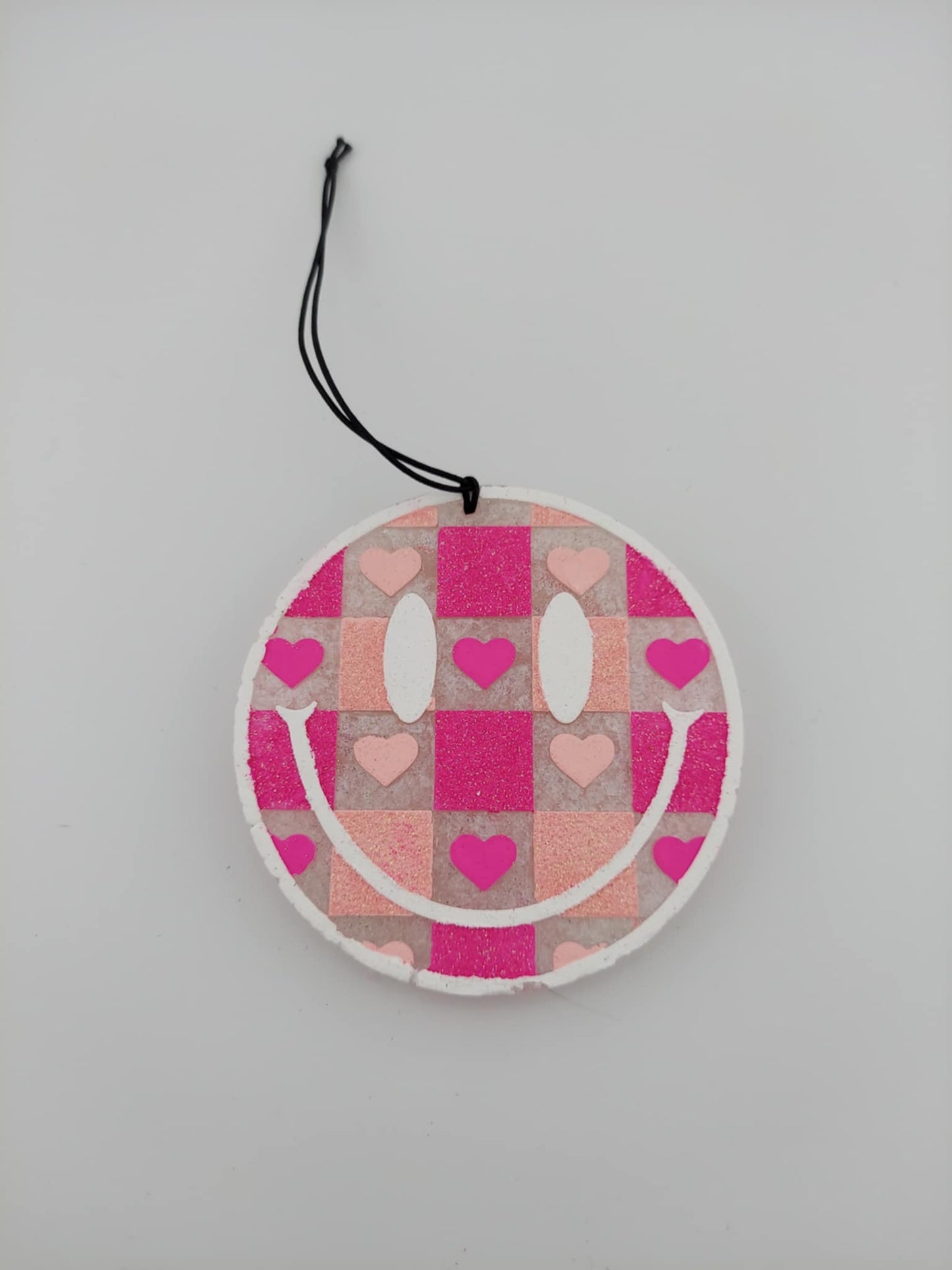 Checkered Heart Smiley - Pink and White