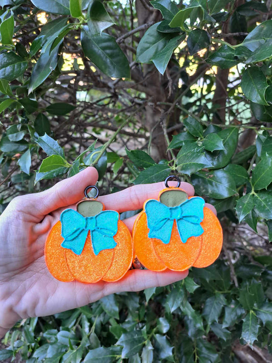 Vent Clip Pumpkin With Teal Bow Freshie