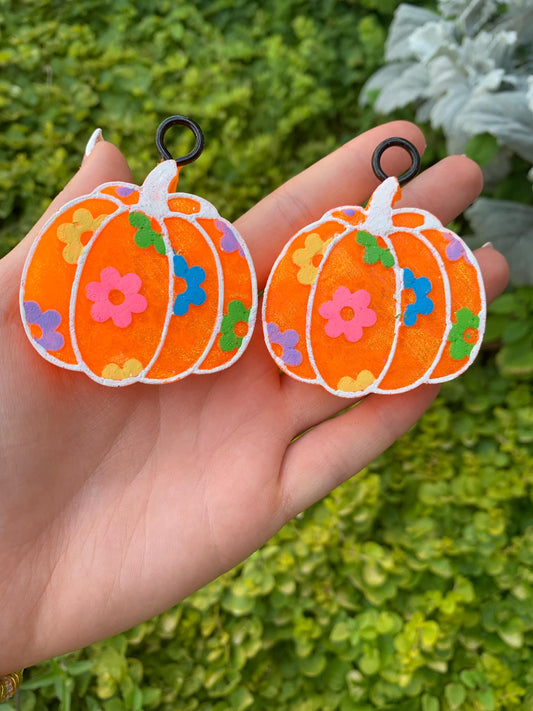 Vent Clips - Pumpkin With Pink/Yellow/Blue Print Flower Freshies