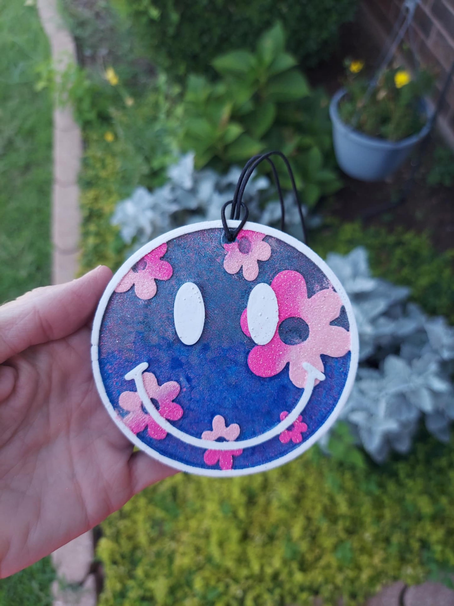 Smiley Face Round Freshie - Blue Metallic Background/Ombre Flowers