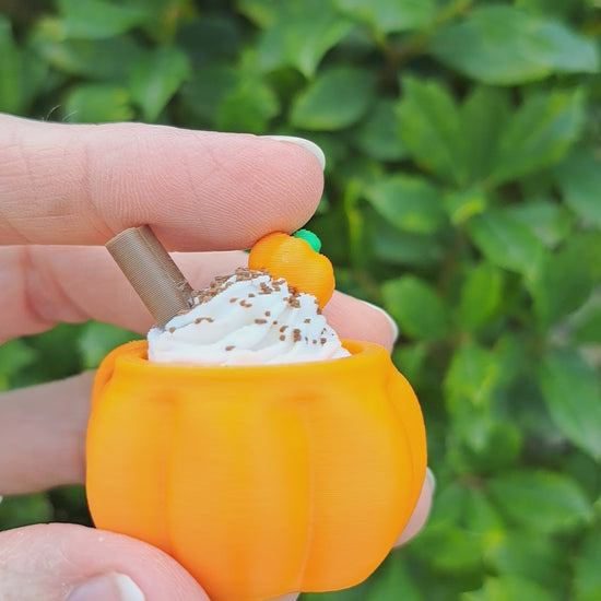 video of 3D pumpkin mug clicker